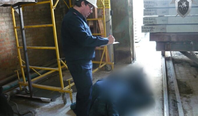В Калининграде на предприятии по производству железобетонных изделий погиб рабочий