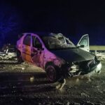 Автомобиль врезался в барьерное ограждение на дороге под Калининградом