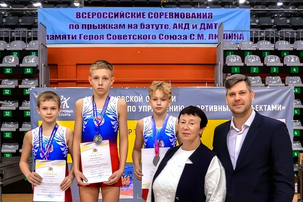 Батутисты из Калининграда завоевали 4 серебра всероссийских соревнований