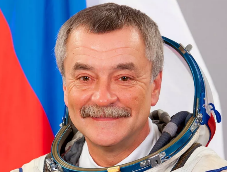Телефонные мошенники лишили лётчика-космонавта десяти миллионов рублей
