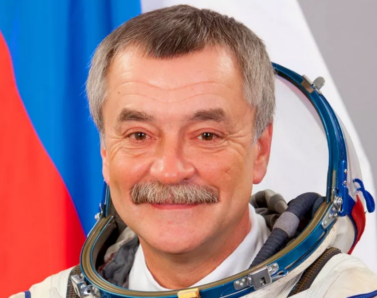 Телефонные мошенники лишили лётчика-космонавта десяти миллионов рублей