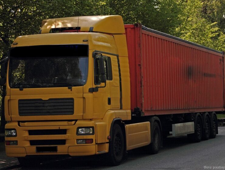 Полсотни грузовиков из Калининграда стоят в очереди в направлении Литвы