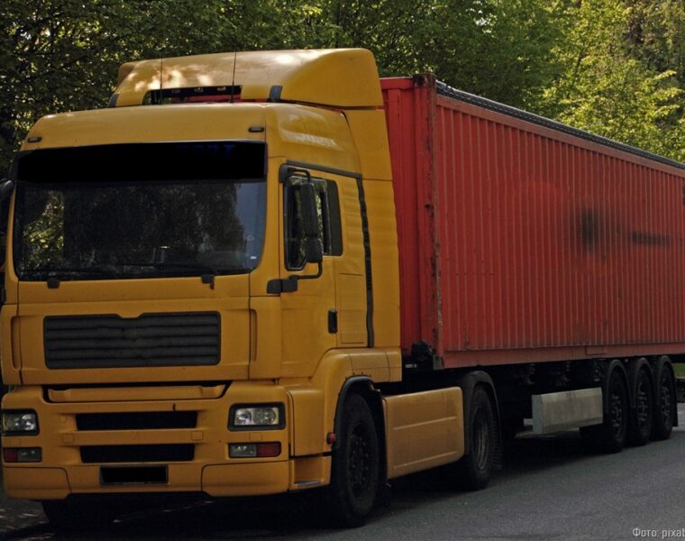 Полсотни грузовиков из Калининграда стоят в очереди в направлении Литвы