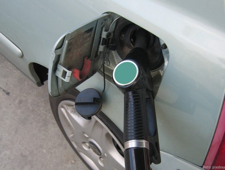 Калининградцы переплачивают за бензин в среднем 3 рубля за каждый литр
