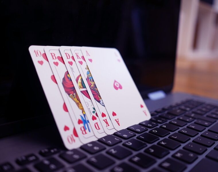 Игры в онлайн-покер в румах: особенности развлечений