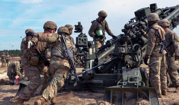 Politico: Франция предлагает отправить войска на Украину уже несколько недель