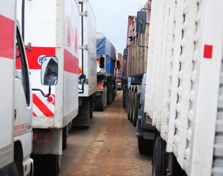 Таможня: выезда из Калининградской области ожидает 60 грузовиков