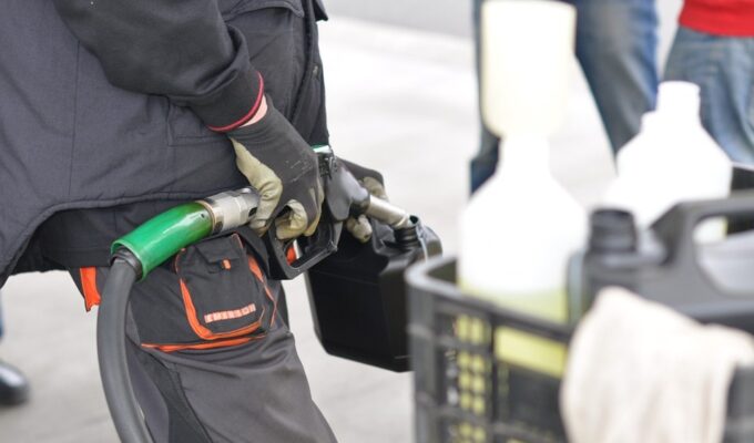 В Калининграде наметился рост цен на бензин