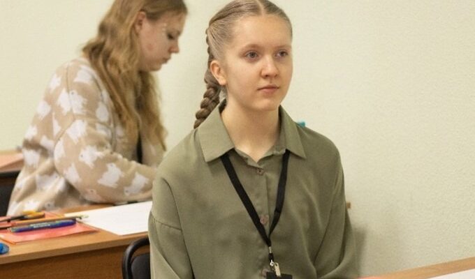 Школьница из Калининграда вошла в число победителей заключительного этапа олимпиады школьников по искусству