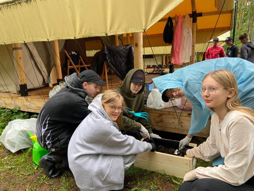 Стартовала первая смена палаточного лагеря 58-й школы Калининграда
