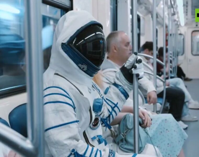 RT и Роскосмос дадут всем желающим отправить вопросы космонавтам на МКС