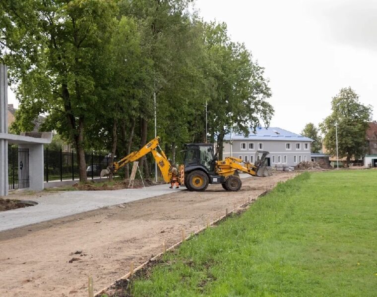 В Немане завершается масштабный ремонт городского стадиона