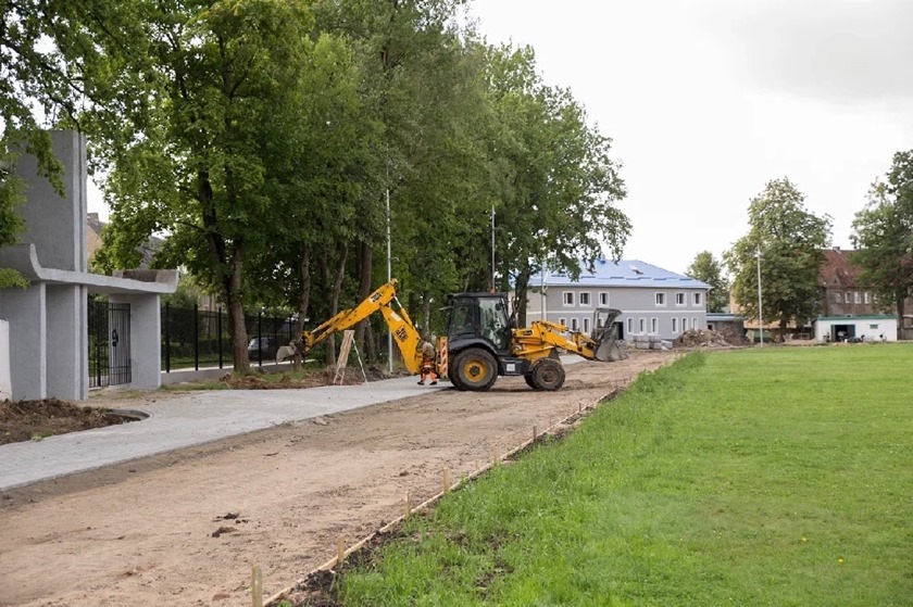 В Немане завершается масштабный ремонт городского стадиона