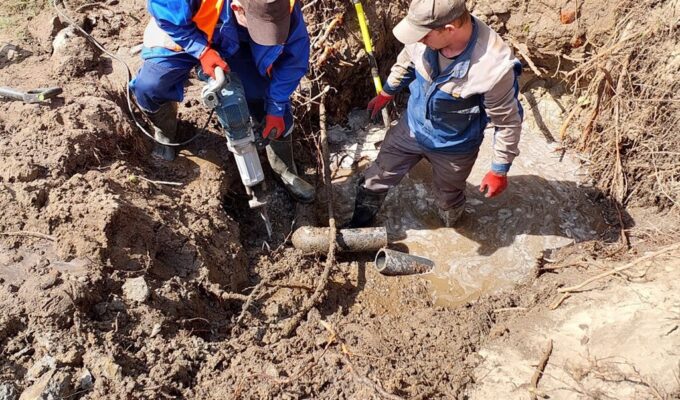 Бригады «Водоканала» ликвидируют аварию в Зеленоградске