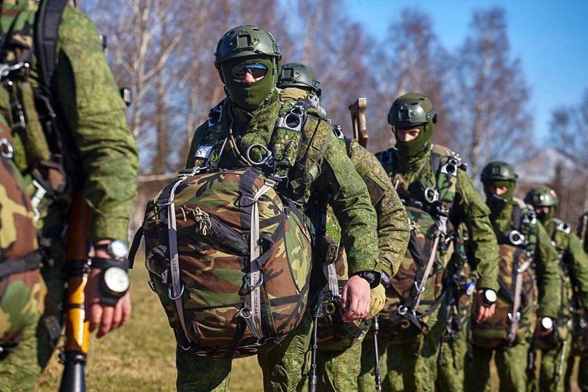 Калининградские власти выделили 400 млн рублей на выплаты военнослужащим-контрактникам