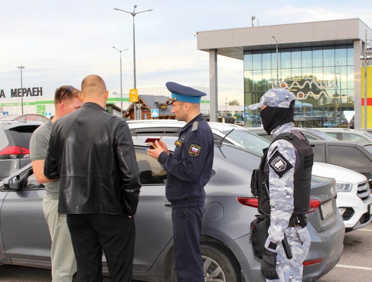 Приставы прошлись по парковкам