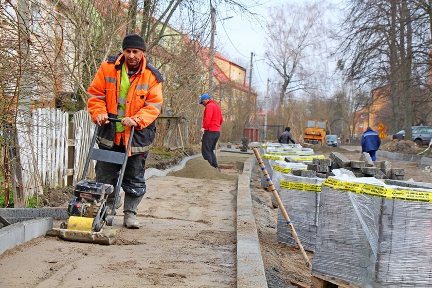 За приёмку тротуара в Светлогорске дали взятку в 100 тысяч рублей