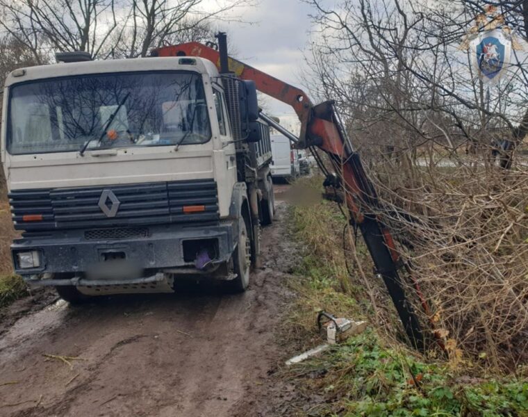 Выясняются обстоятельства гибели калининградца под стрелой манипулятора