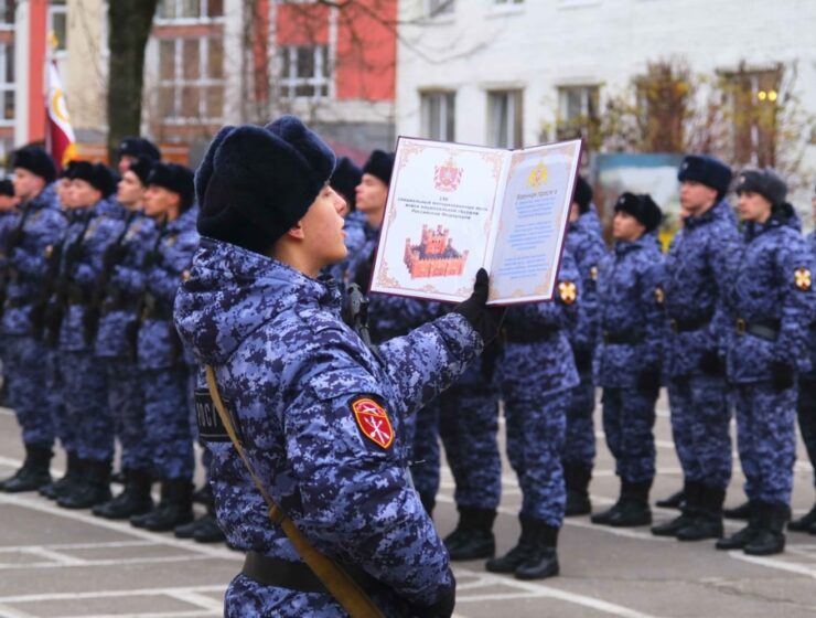 Три десятка новобранцев Росгвардии дали клятву на верность Родине