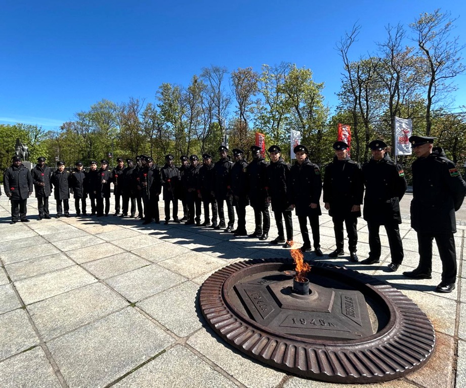 В Балтийском военно-морском училище прошла патриотическая экскурсия для иностранных курсантов В Балтийском военно-морском училище прошла патриотическая экскурсия для иностранных курсантов