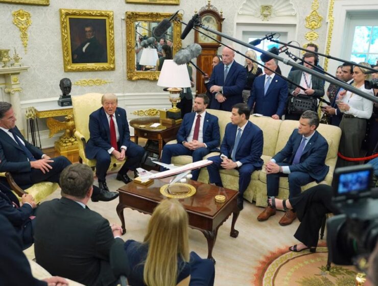 Трамп считает, что Россия победит в войне — заявление вызвало разочарование в Европе и США Трамп считает, что Россия победит в войне — заявление вызвало разочарование в Европе и США