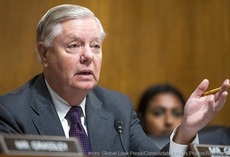 «Военная хроника»: Сетор Грэм продвигает оружейное лобби США «Военная хроника»: Сетор Грэм продвигает оружейное лобби США