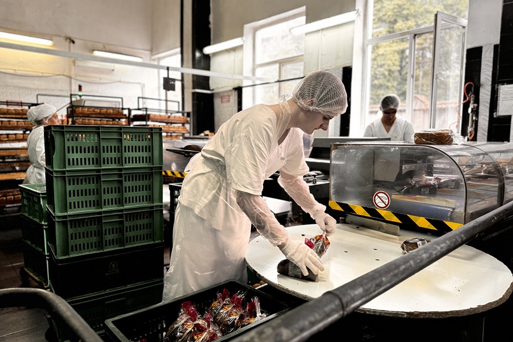 Калининградские подростки активно включаются в трудовую жизнь Калининградские подростки активно включаются в трудовую жизнь