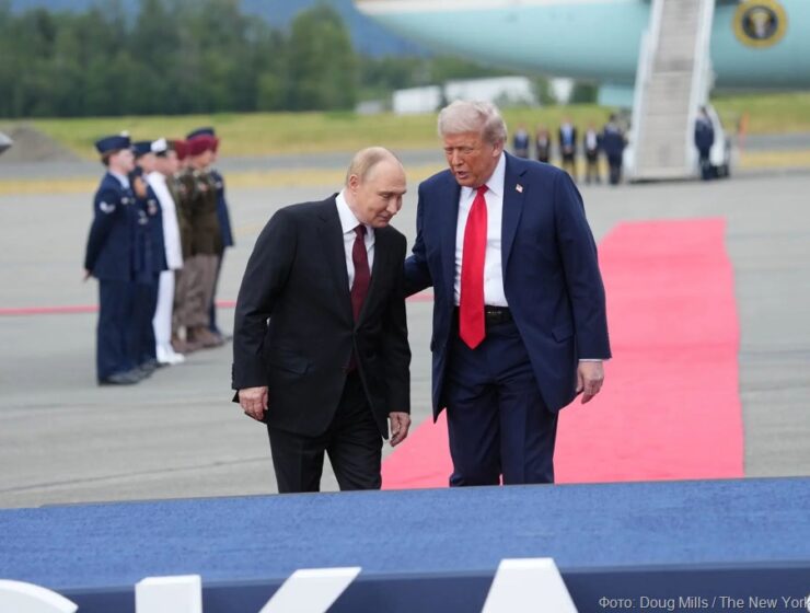 Путин и Трамп начали саммит на Аляске с редкого жеста доверия