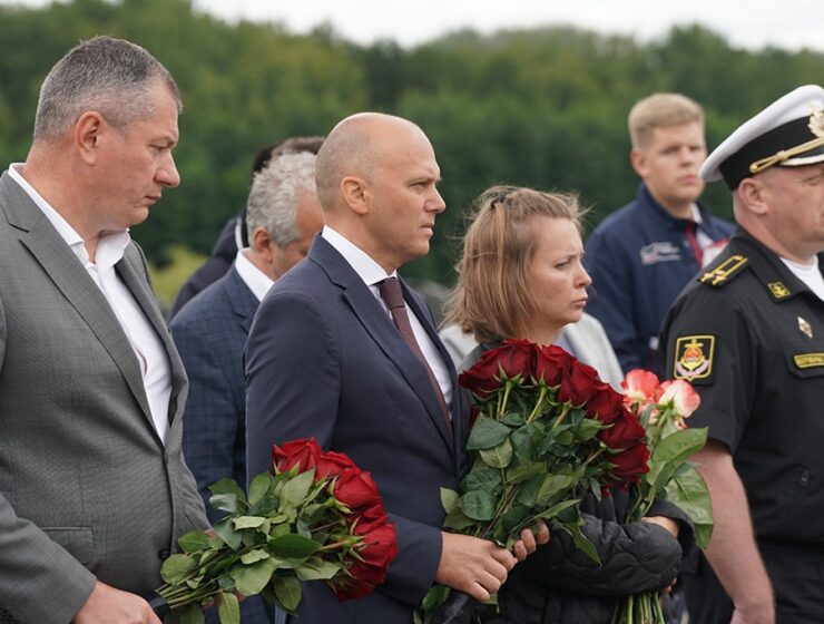 Алексей Беспрозванных почтил память Героя России Сергея Чебнёва