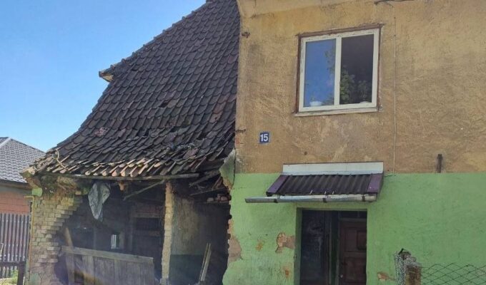 Прокуратура ускорила расселение аварийного дома в Немане