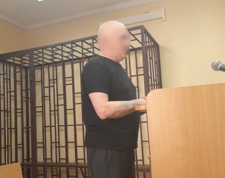 Пьяный пенсионер напал на соседа: суд вынес суровое решение