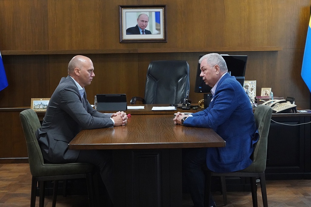 Губернатор Калининградской области обсудил модернизацию электротранспорта с сенаторами Губернатор Калининградской области обсудил модернизацию электротранспорта с сенаторами