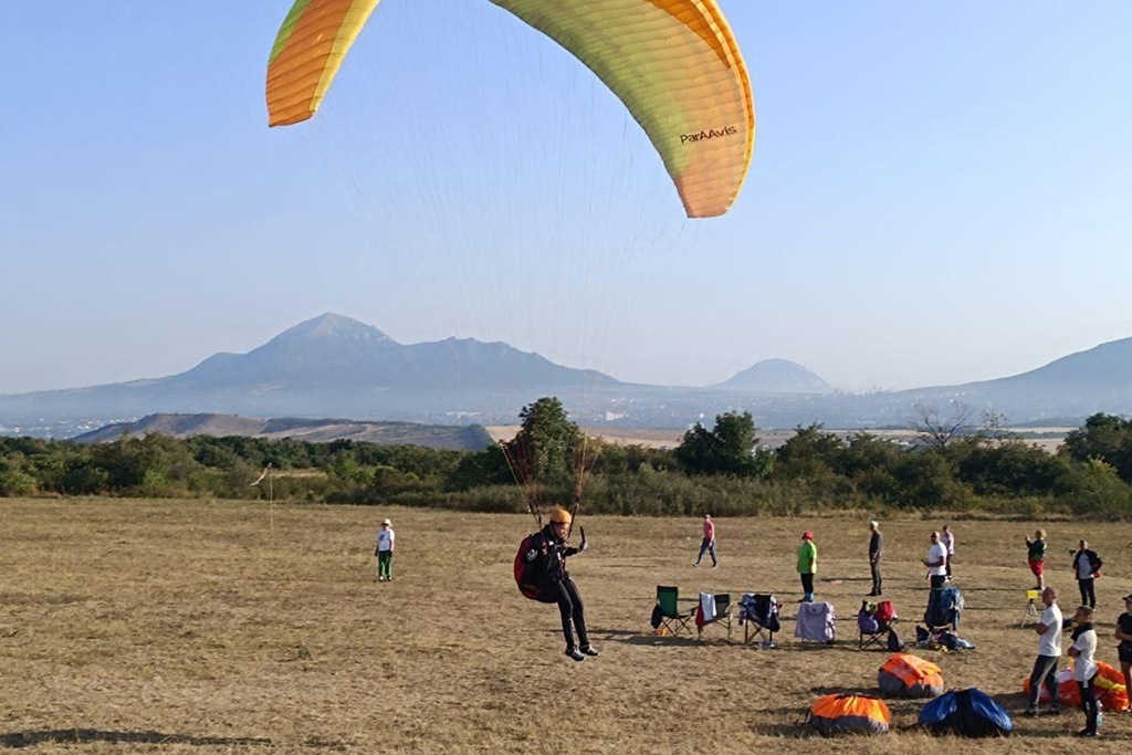 Калининградские парапланеристы стали победителями юниорского первенства России Калининградские парапланеристы стали победителями юниорского первенства России