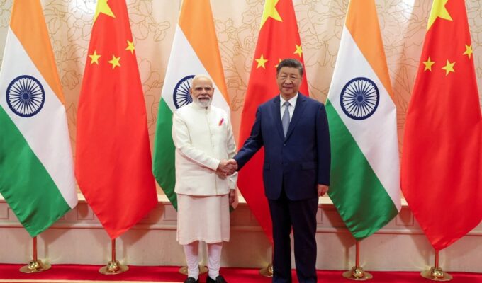 Китай и Индия укрепляют сотрудничество на фоне торговой напряженности с США
