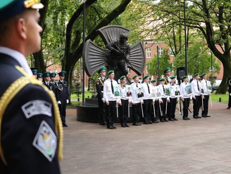 В Калининграде почтили память героев в День солидарности в борьбе с терроризме