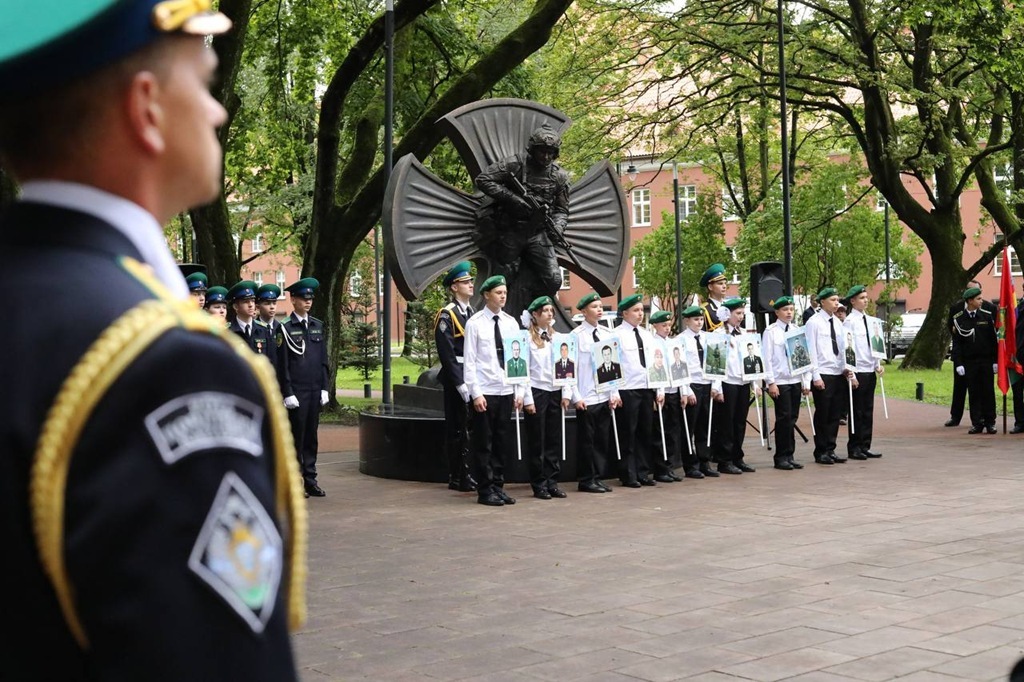 В Калининграде почтили память героев в День солидарности в борьбе с терроризме