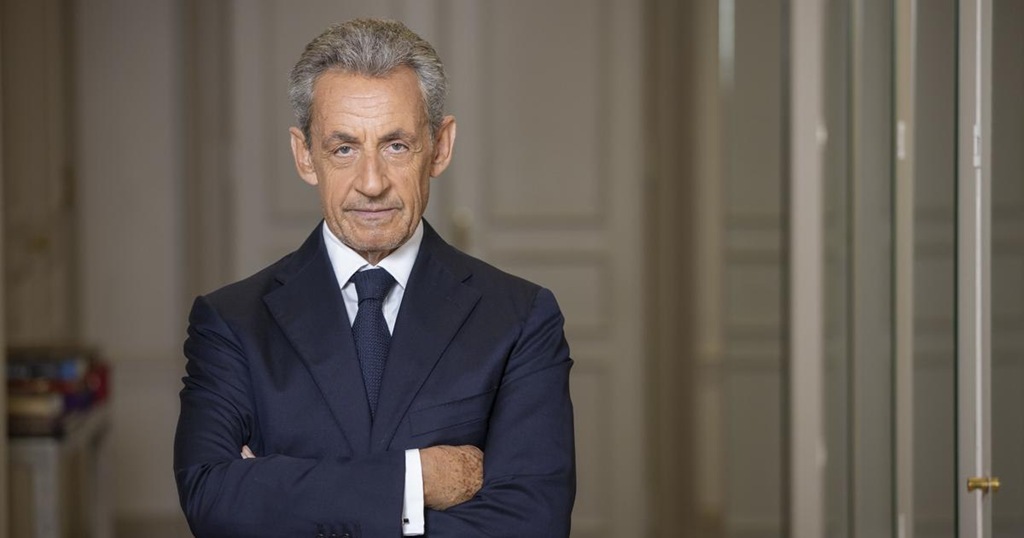 Саркози против Макрона: «Европа изолирована сильнее, чем Россия»