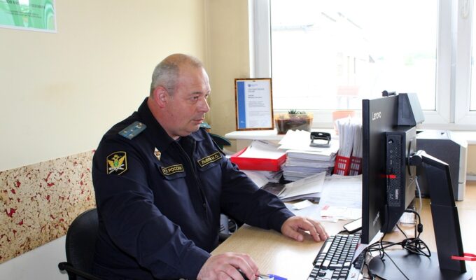 В Калининграде приставы восстановили права гражданки, одолжившей крупную сумму знакомому.