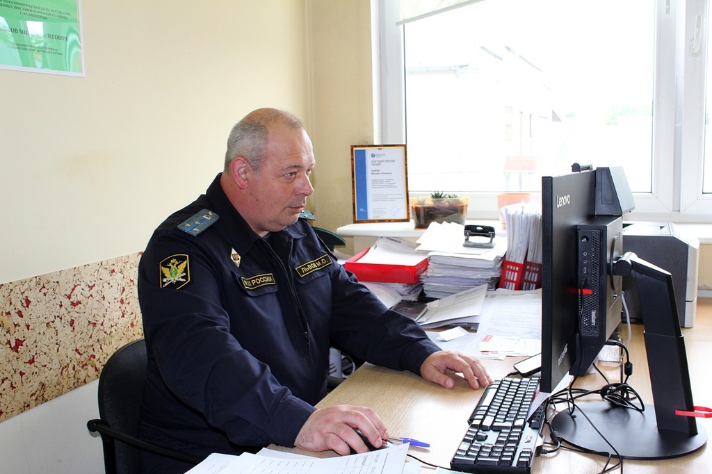 В Калининграде приставы восстановили права гражданки, одолжившей крупную сумму знакомому.