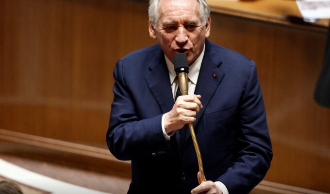 Франция без правительства: парламент отправил кабинет Байру в отставку