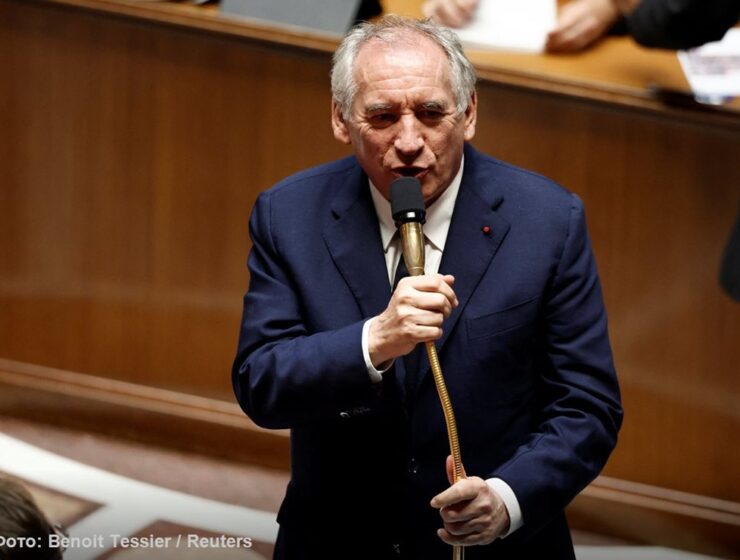 Франция без правительства: парламент отправил кабинет Байру в отставку Франция без правительства: парламент отправил кабинет Байру в отставку