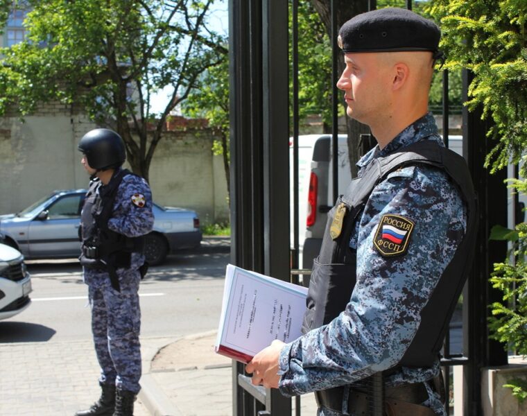 От наезда до компенсации: как судебные приставы защитили права пострадавшей в ДТП калининградки