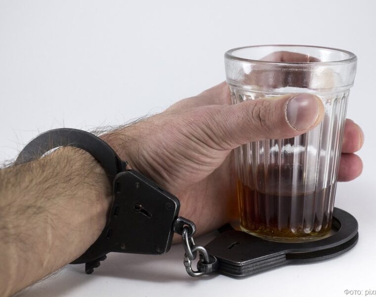 Семейный концерн: в Калининградской области раскрыли подпольный ликёроводочный завод