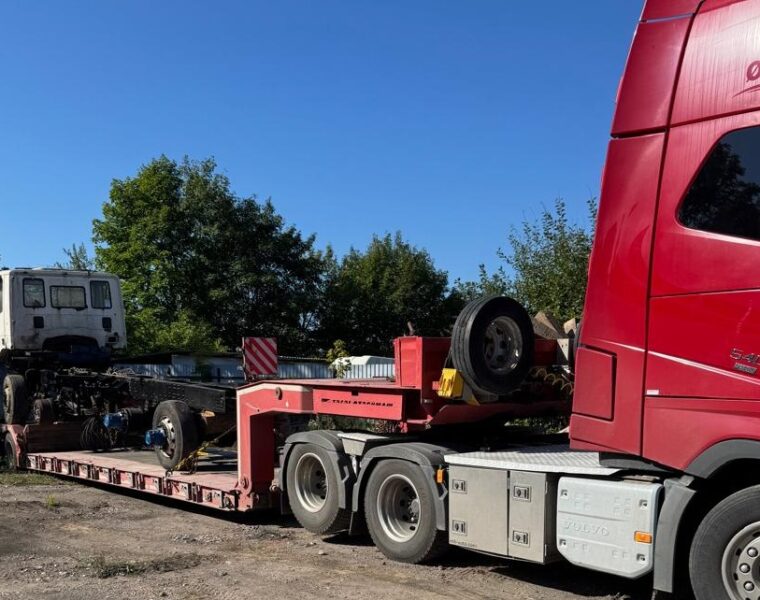 Калининградец лишился экскаватора и КАМАЗа за долг 18 млн рублей