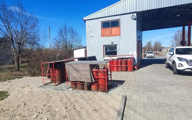Автозаправка в Нестерове временно закрыта из-за несоблюдения правил безопасности
