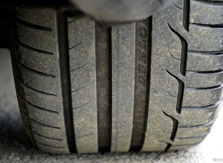 Пятеро калининградцев попытались "угнать" Mercedes... толкая его руками Пятеро калининградцев попытались "угнать" Mercedes... толкая его руками