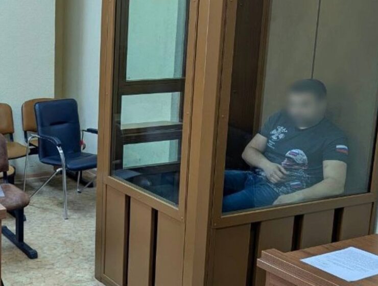 Депутатов из Янтарного обвиняют в избиении женщины из-за опрокинутого цветка Депутатов из Янтарного обвиняют в избиении женщины из-за опрокинутого цветка