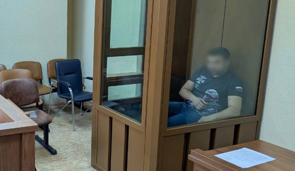 Депутатов из Янтарного обвиняют в избиении женщины из-за опрокинутого цветка