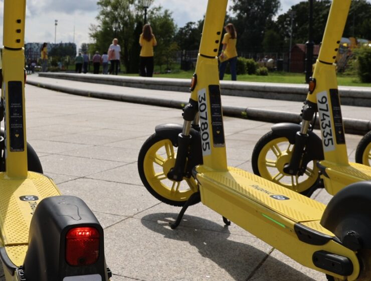 Прокуратура взыскала 704 тысячи рублей для пенсионерки, пострадавшей от электросамоката