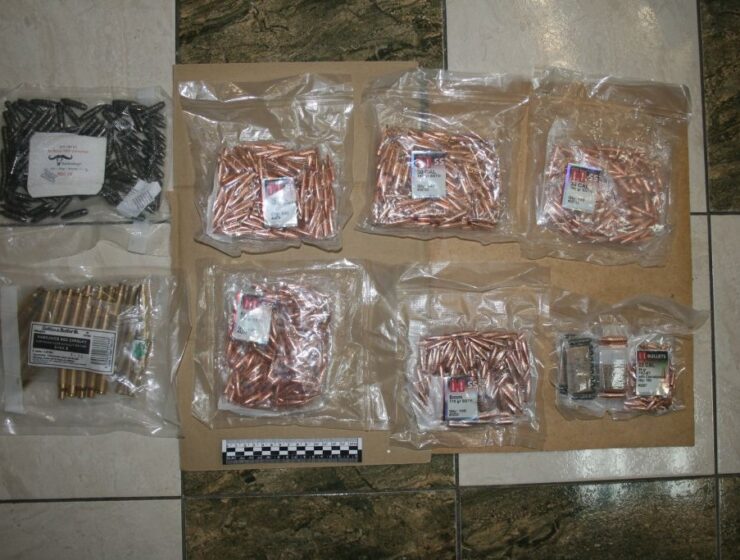 Немец пытался провезти через границу сотни пуль для «друга»